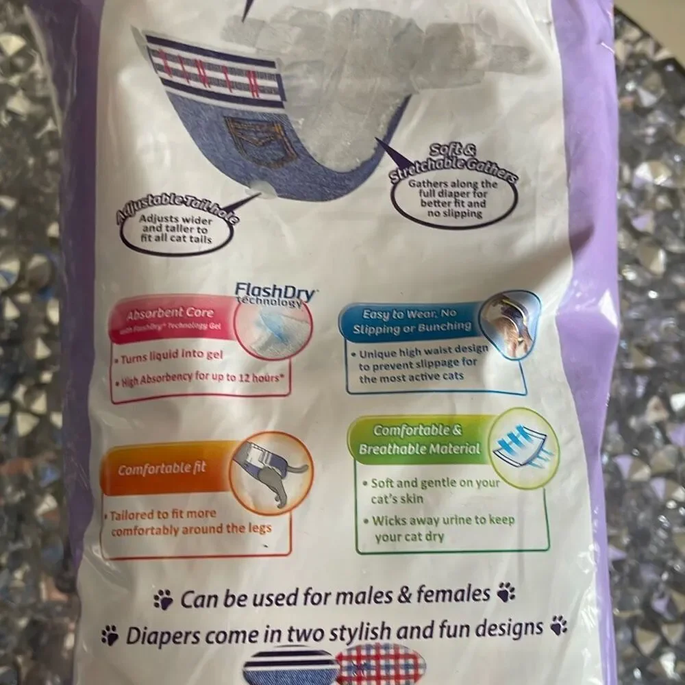 Hartz cat disposable cat diapers opened package 11 cat diapers Size small
